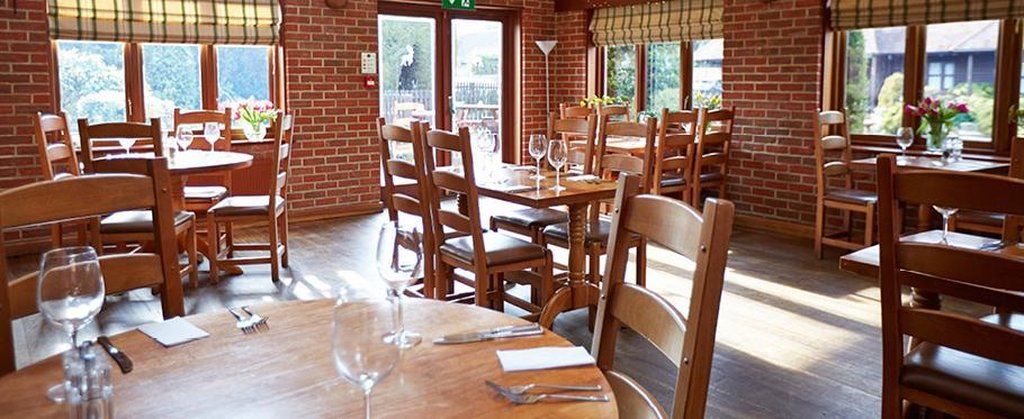 מלון Chalfont St Giles White Hart By Chef & Brewer Collection מסעדה תמונה
